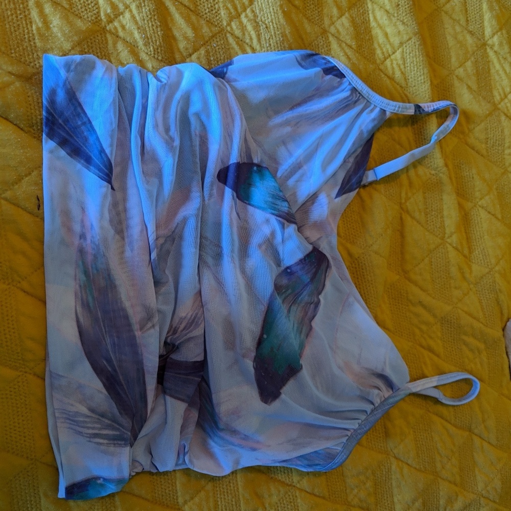 Fabletics floweral crop top